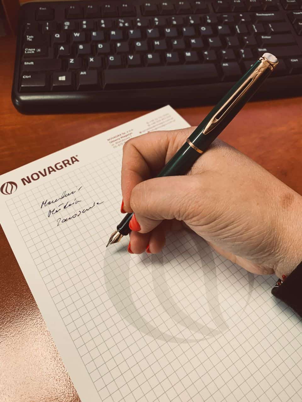 notesy z nadrukowanym logo Novagra