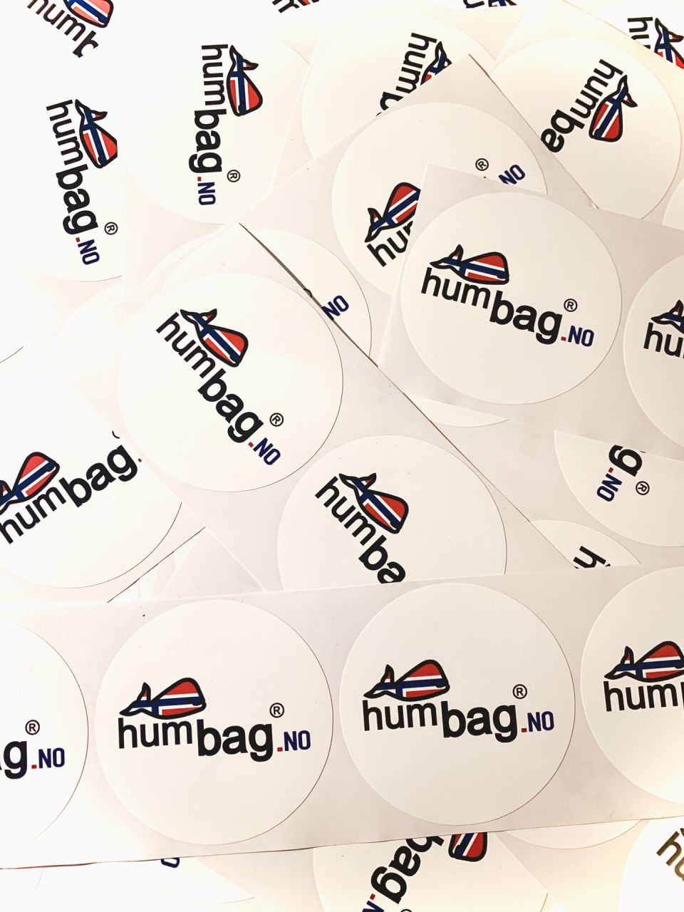 naklejki z nadrukiem logo humbag