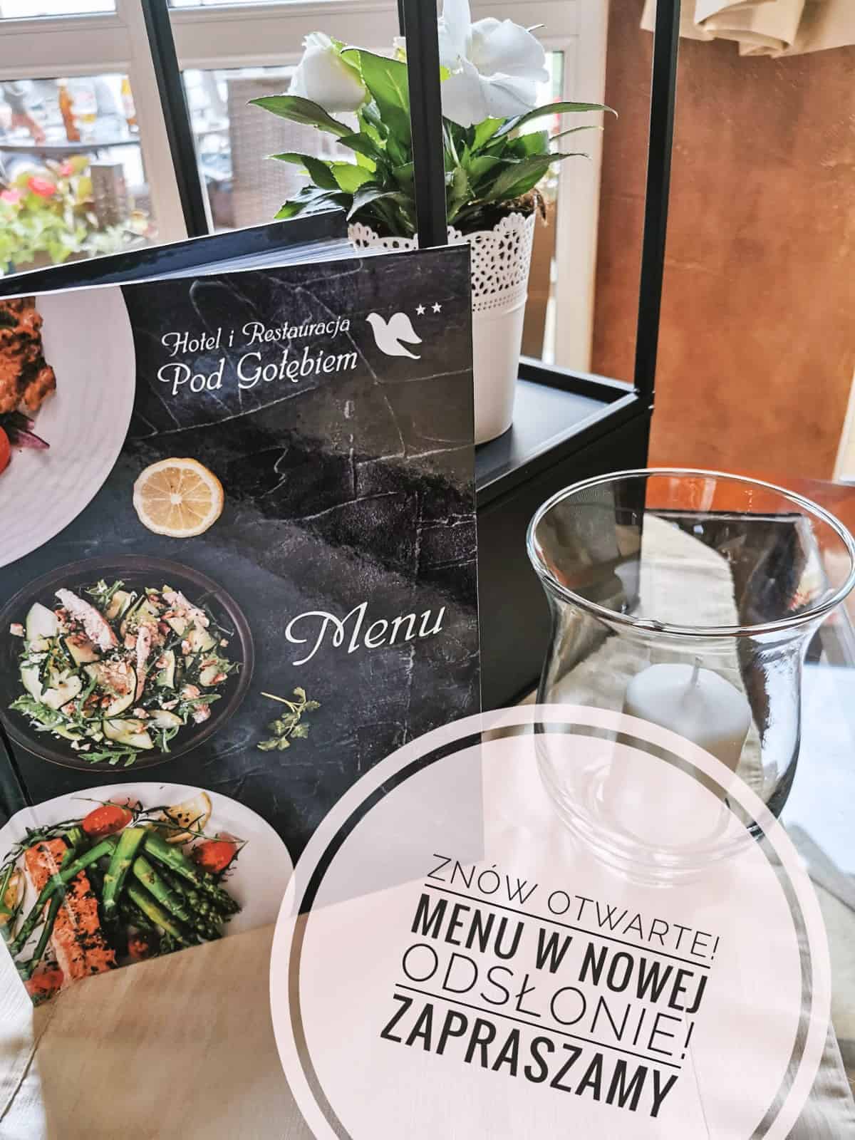 etui na menu z logo Pod Gołębiem