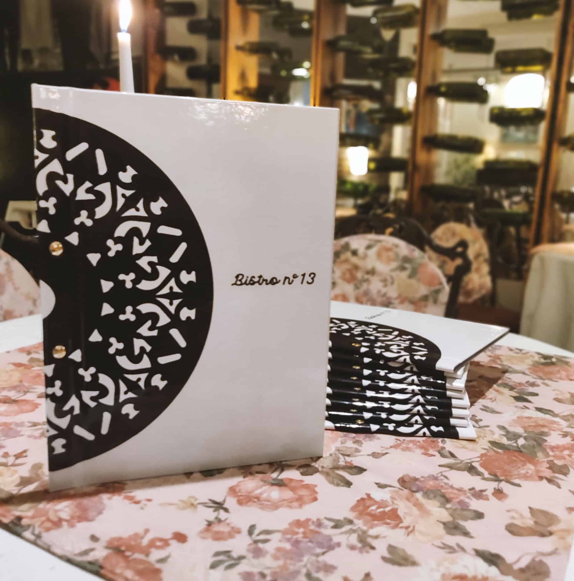 nadrukowane okładki na menu z logo Bistro no 13