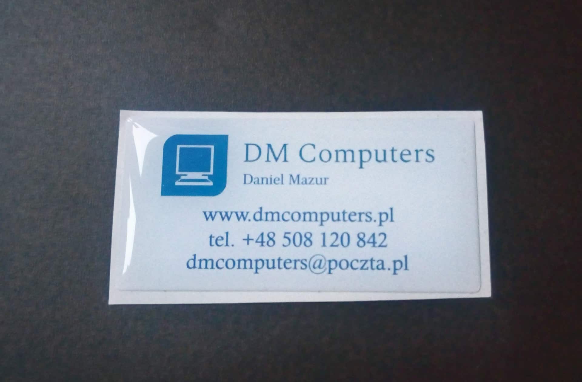 naklejki wypukłe z logo DM Computer